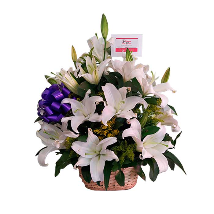 Ramo-Funebre-con-Lirios-Blancos--Floristerias-en-cali