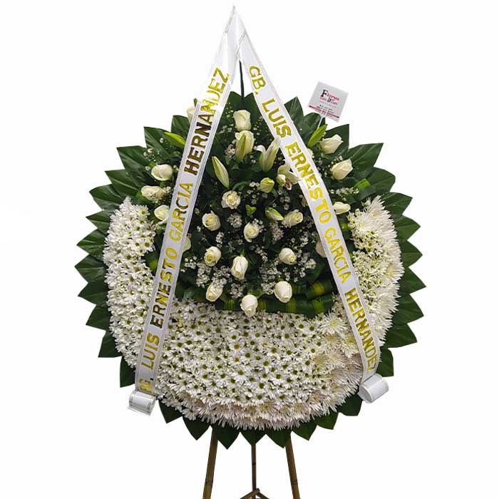 Corona-Funebre-Cali-tapizada-con-Lirios-Floristerias-en-cali